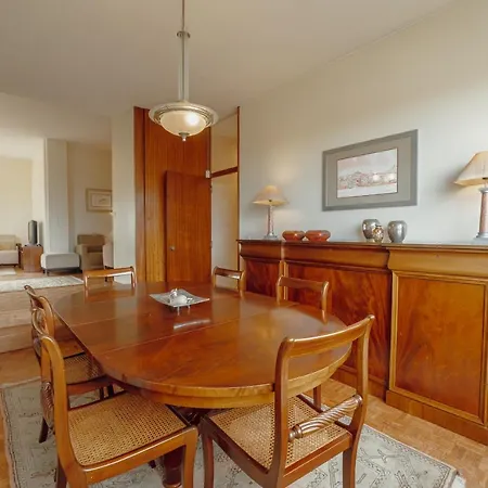 Grand Botanic Garden By Vacationy דירה